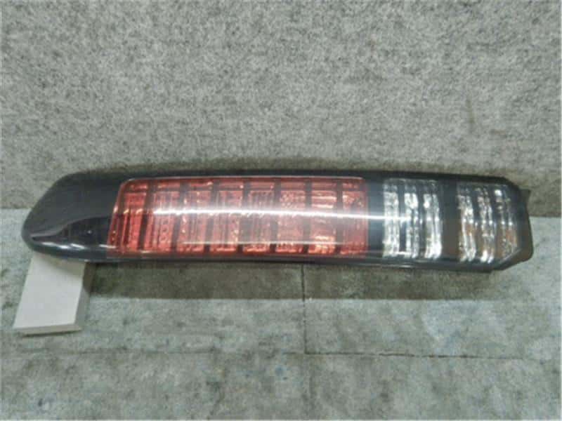 Right Tail Light HONDA Vamos 2007 ABA-HM2 — photo 1
