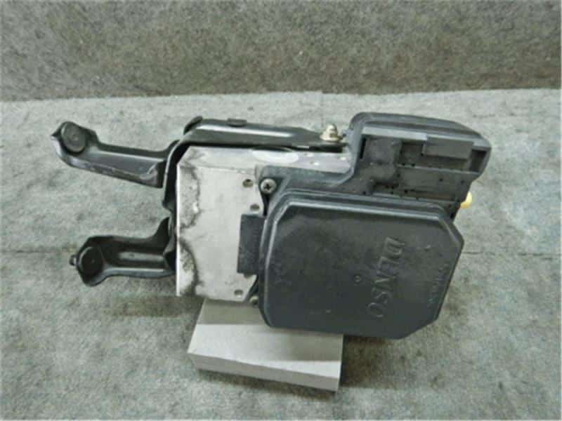 ABS Control Module TOYOTA Crown 2000 GH-JZS173W 4405030071 — photo 1