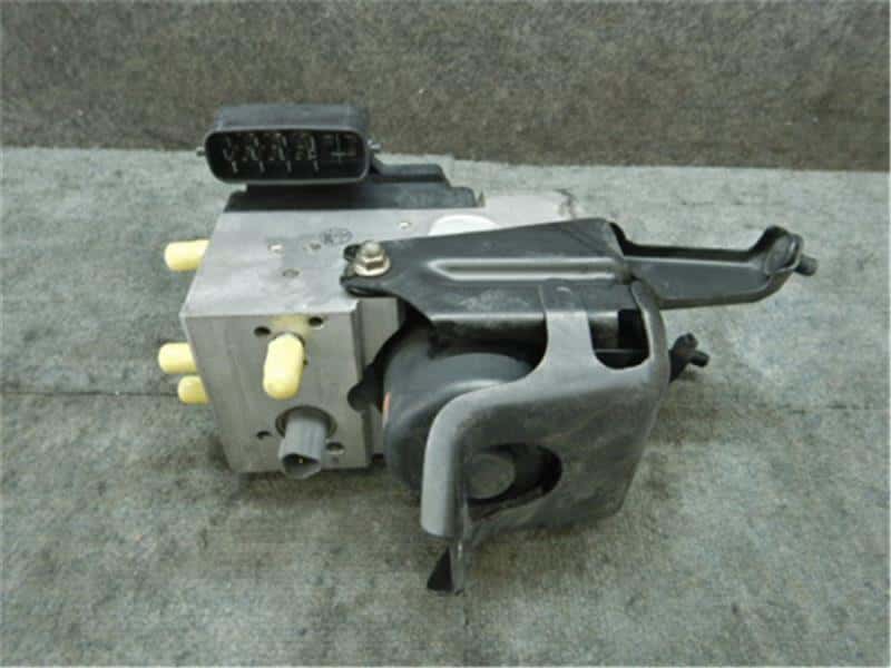 ABS Control Module TOYOTA Crown 2000 GH-JZS173W 4405030071 — photo 2
