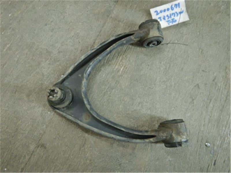 Front Right Upper Control Arm TOYOTA Crown 2000 GH-JZS173W 4861039155 — photo 2