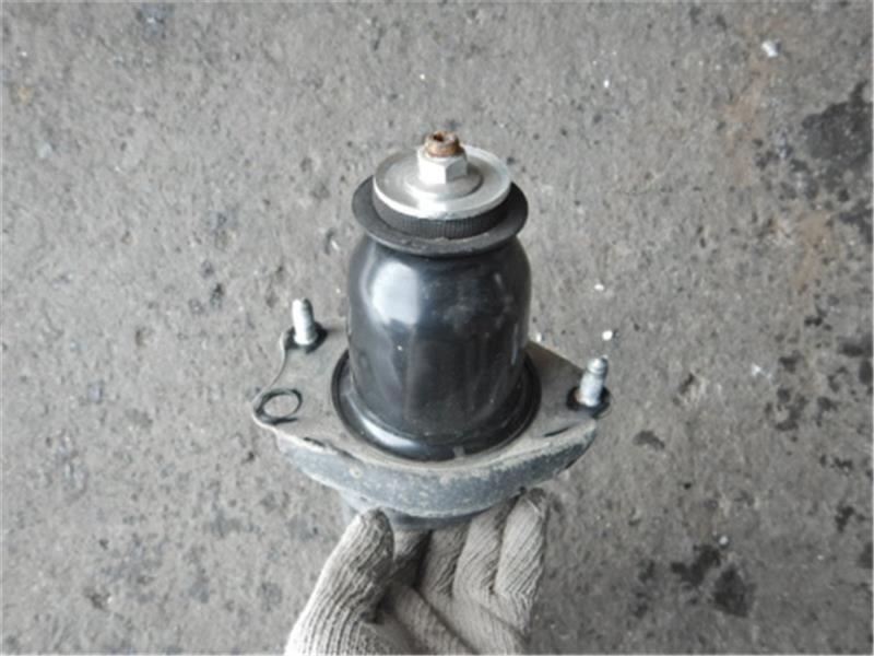 Rear Right Strut Assembly TOYOTA Prius 2005 DAA-NHW20 — photo 4