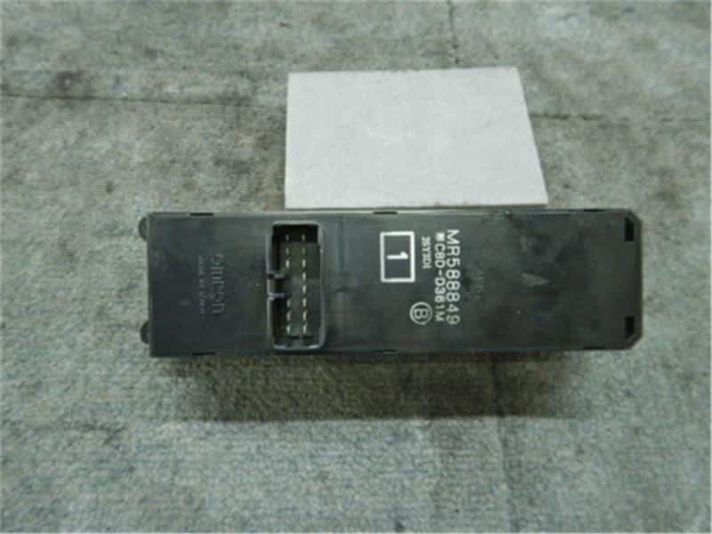 Power Window Switch MITSUBISHI eK Wagon 2003 UA-H81W — photo 2