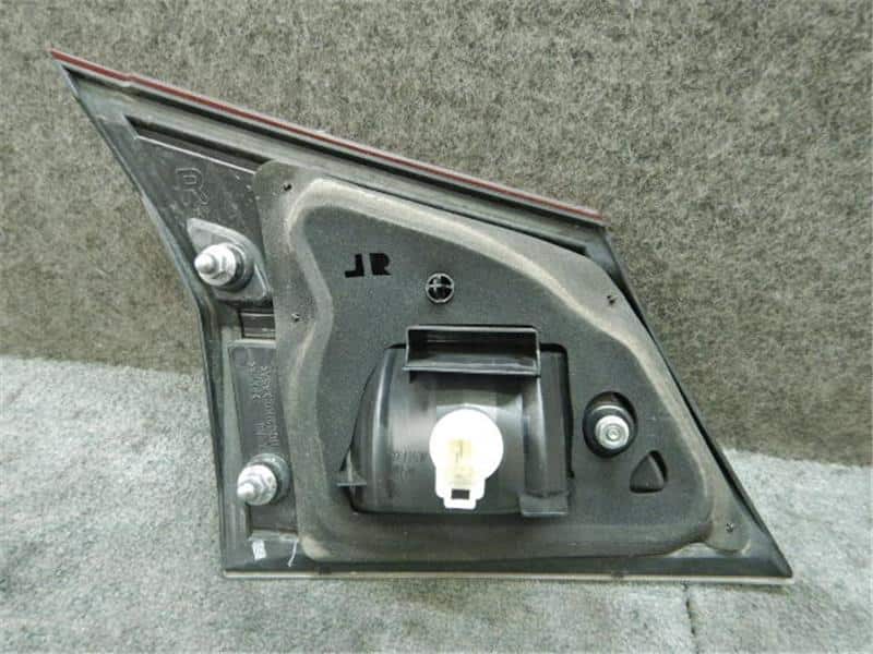Right Tail Light MITSUBISHI Delica D2 2012 DBA-MB15S — photo 3