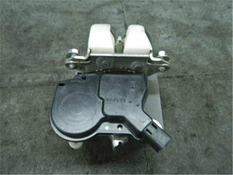 Back Door Lock Actuator MITSUBISHI Delica D2 2012 DBA-MB15S — photo 3