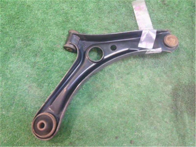Front Left Lower Control Arm NISSAN Moco 2007 DBA-MG22 — photo 2