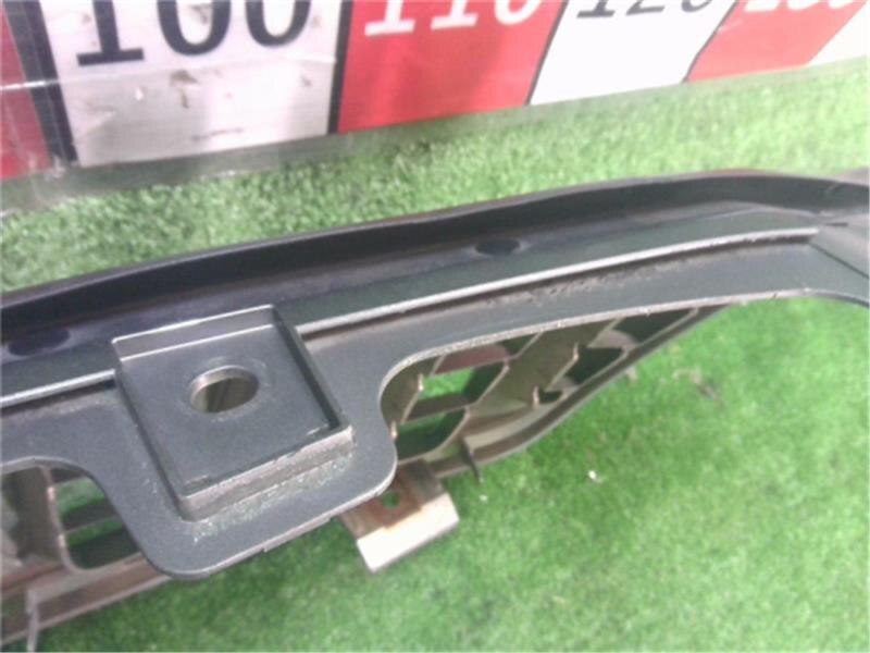 Radiator Grille TOYOTA Vanguard 2007 DBA-GSA33 — photo 7
