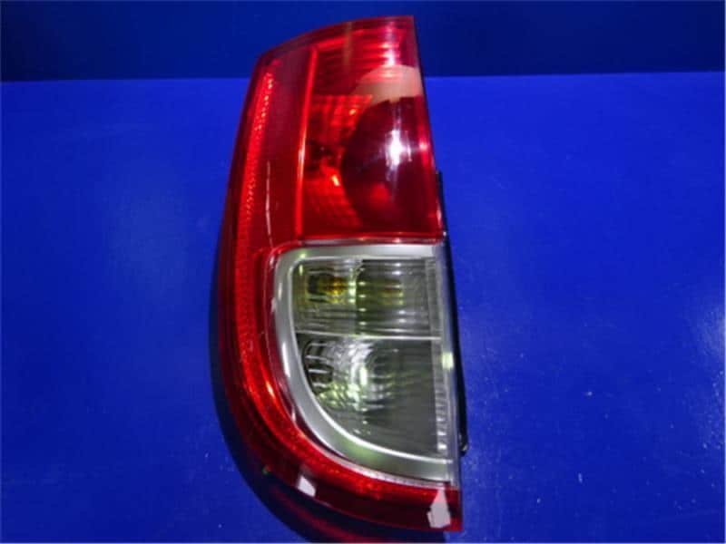 Left Tail Light NISSAN Moco 2008 DBA-MG22 — photo 1