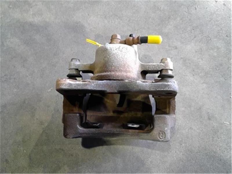 Front Right Brake Caliper TOYOTA Vitz 2007 DBA-KSP90 — photo 2