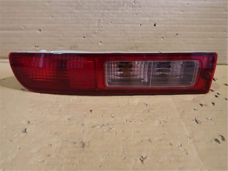 Right Tail Light MITSUBISHI Minicab Truck 2013 GBD-U62 — photo 2