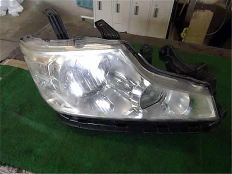 Right Headlight HONDA Step Wagon 2012 DBA-RK6 — photo 1