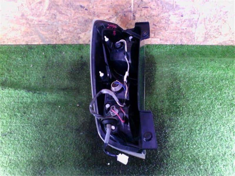 Right Tail Light NISSAN Roox 2015 DBA-B21 — photo 2
