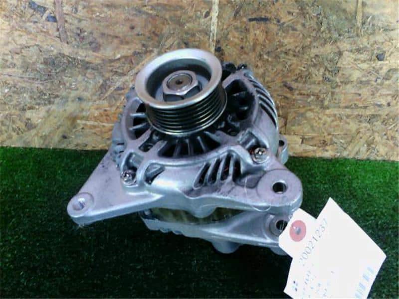 Alternator NISSAN Roox 2018 DBA-B21 — photo 1