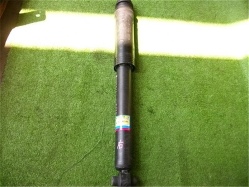 Rear Right Shock Absorber TOYOTA Prius Alpha 2019 DAA-ZVW41 — photo 1