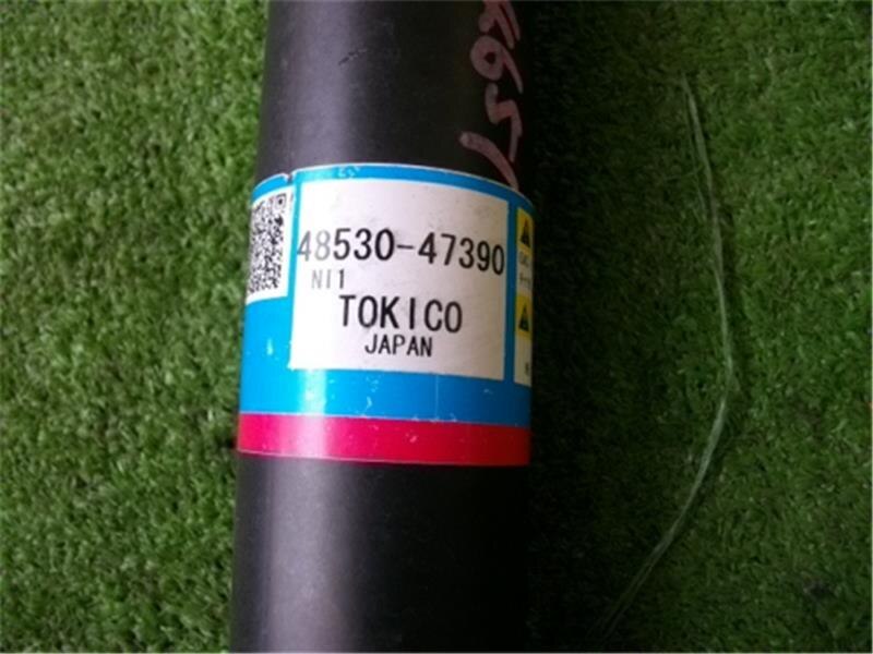 Rear Right Shock Absorber TOYOTA Prius Alpha 2019 DAA-ZVW41 — photo 2
