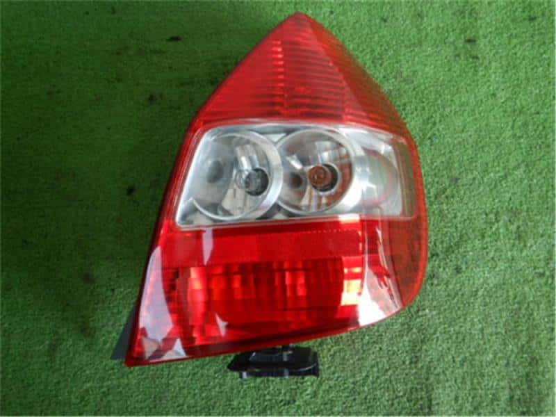 Right Tail Light HONDA Fit 2003 LA-GD2 — photo 1