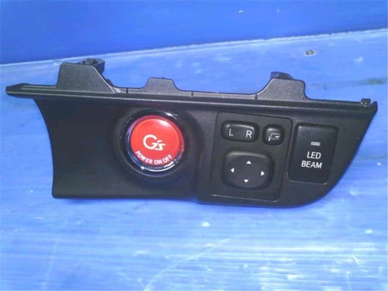 Switch TOYOTA Aqua 2015 DAA-NHP10 — photo 1