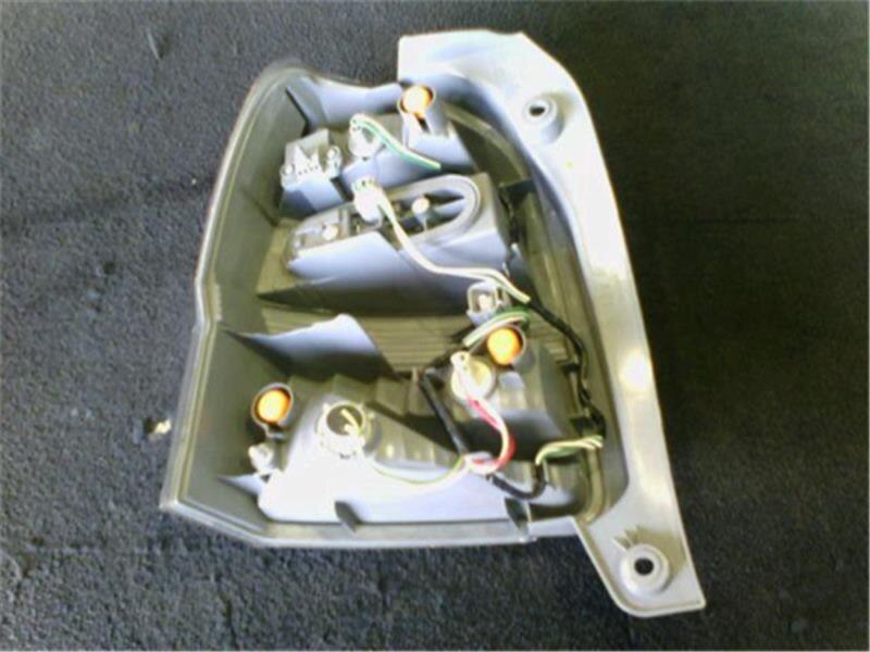 Right Tail Light TOYOTA Spade 2015 DBA-NCP141 — photo 2