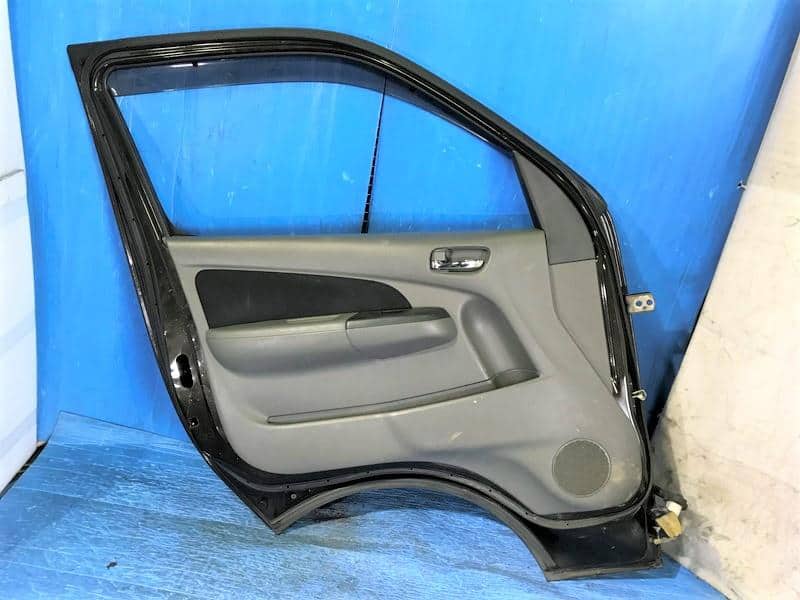Front Left Door Assembly NISSAN Nv350 — photo 5