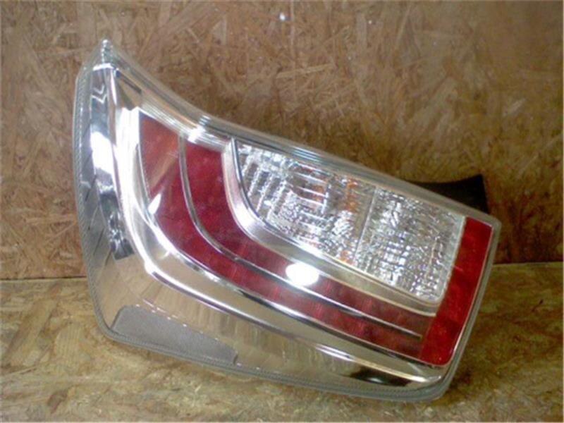 Left Tail Light TOYOTA Prius 2012 DAA-ZVW30 — photo 1