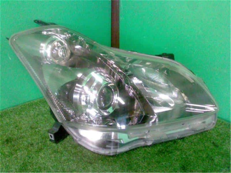 Right Headlight TOYOTA Blade 2008 DBA-AZE15 — photo 3