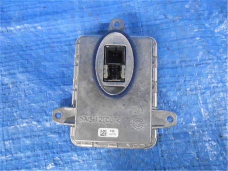 HID Control Unit BMW 3 Series 2013 DBA-3B20 — photo 2