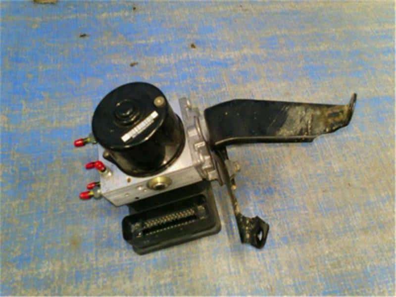 ABS Control Module HONDA CR-V 2005 CBA-RD7 — photo 1