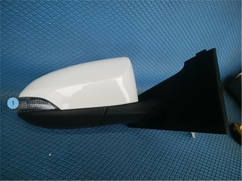 Right Side Door Mirror TOYOTA Vitz 2017 DBA-KSP130 — photo 1