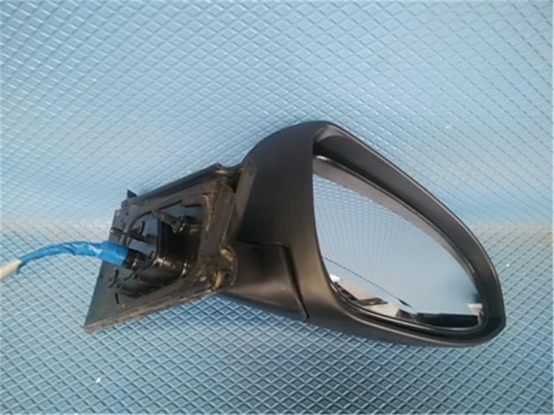 Right Side Door Mirror TOYOTA Vitz 2017 DBA-KSP130 — photo 2