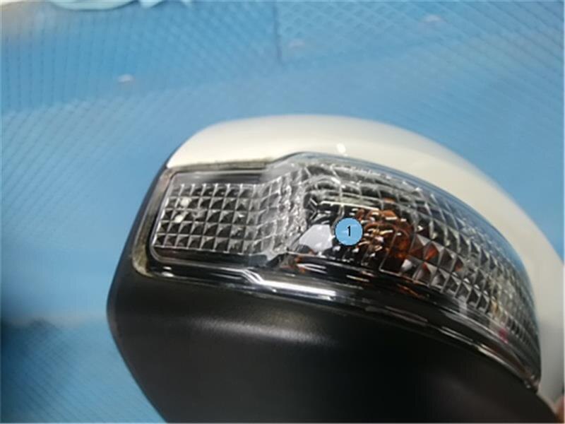 Right Side Door Mirror TOYOTA Vitz 2017 DBA-KSP130 — photo 3