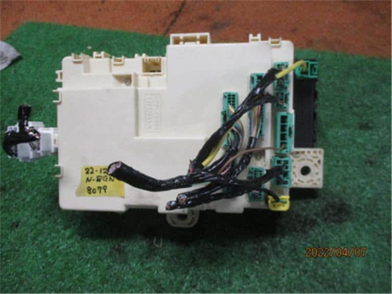 Fuse Box HONDA N-wgn 2014 DBA-JH1 — photo 2