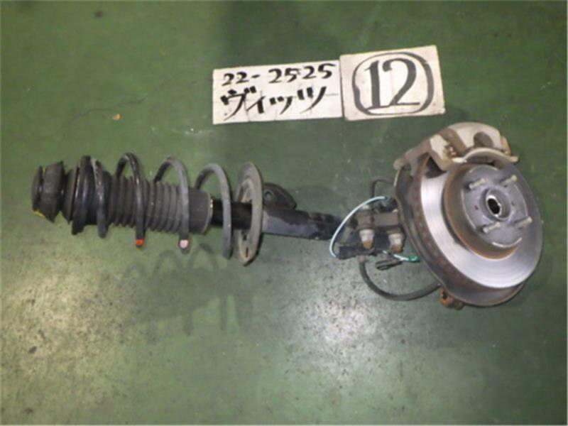 Front Right Strut Assembly TOYOTA Vitz 2013 DBA-KSP130 — photo 1