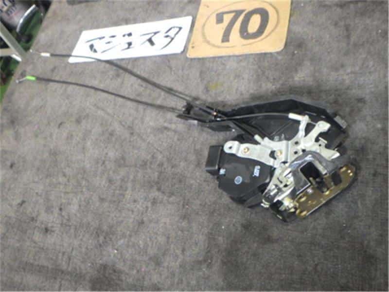 Rear Right Door Lock Actuator TOYOTA Crown Majesta 1999 GH-JZS177 6905030440 — photo 1
