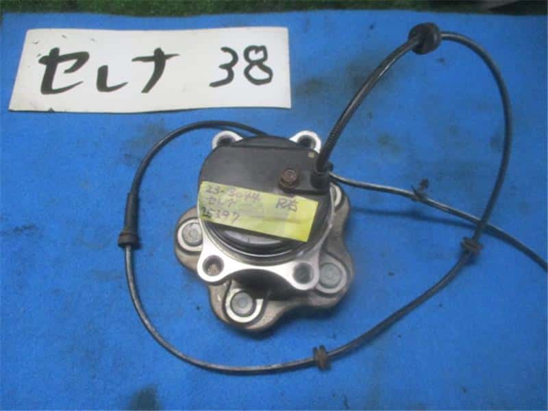 Rear Right Knuckle Hub Assembly NISSAN Serena 2011 DBA-C26 — photo 1