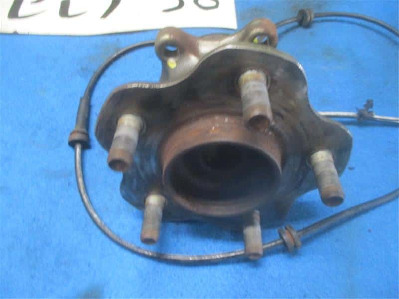 Rear Right Knuckle Hub Assembly NISSAN Serena 2011 DBA-C26 — photo 2