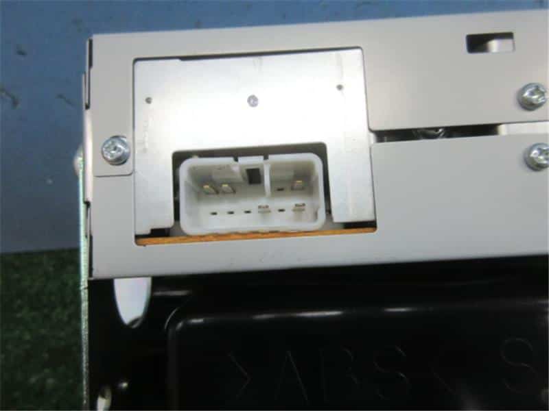 Radio Player DAIHATSU Hijet 2012 EBD-S201P — photo 5