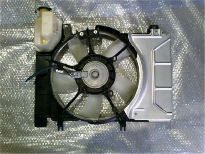 Radiator Cooling Fan TOYOTA Vitz 2014 DBA-KSP130 — photo 1