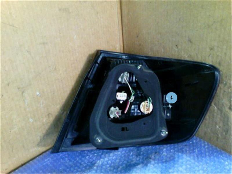 Left Tail Light TOYOTA Premio 2004 TA-AZT240 — photo 2