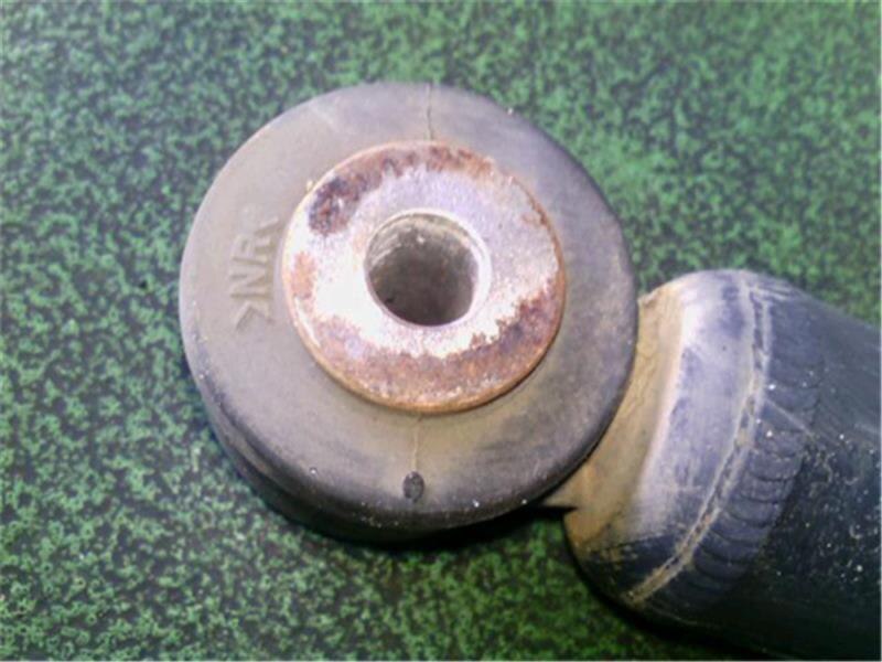 Rear Left Shock Absorber TOYOTA Vitz 2006 DBA-SCP90 — photo 4