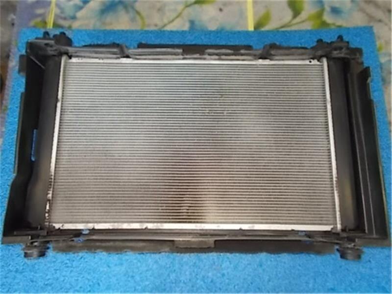 Radiator TOYOTA SAI 2011 DAA-AZK10 — photo 2