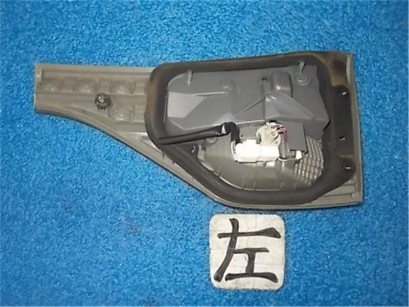 Left Tail Light TOYOTA Estima 2007 DBA-ACR50 — photo 2