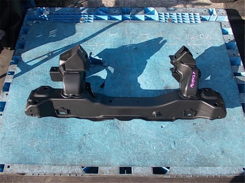 Rear Member Assembly TOYOTA Liteace 2004 GK-KR42 — photo 1