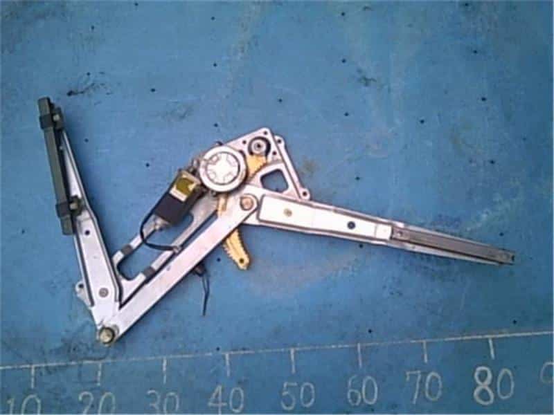 Front Left Door Window Regulator ISUZU ELF 2003 KR-NKR81EA — photo 1
