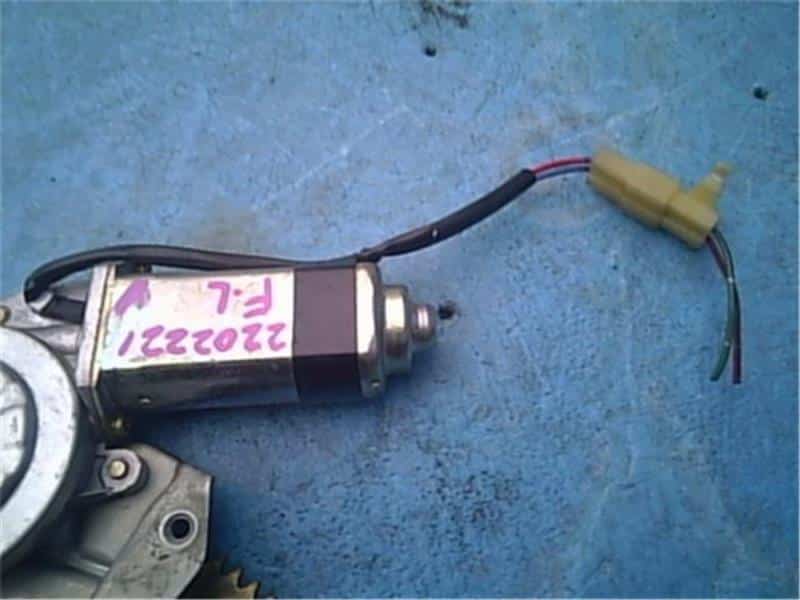 Front Left Door Window Regulator MITSUBISHI Minica 1996 E-H31A — photo 3
