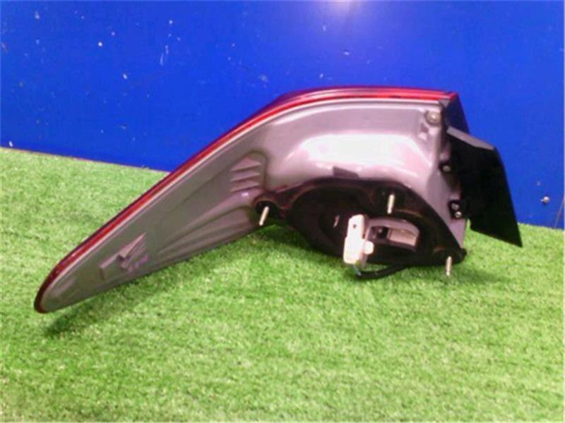 Right Tail Light TOYOTA Mark X 2011 DBA-GRX130 — photo 3