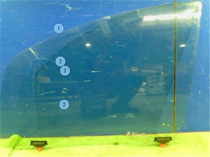 Front Left Door Auto Glass MITSUBISHI Colt 2004 CBA-Z25A 5706A347 — photo 1