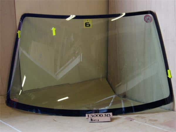 Front Windshields Glass SUZUKI Kei 2000 GF-HN11S 8451182G00 — photo 1