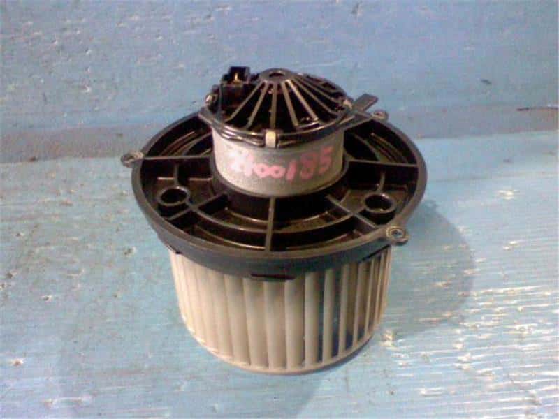 Blower Motor HONDA Life 1999 GF-JB1 — photo 1