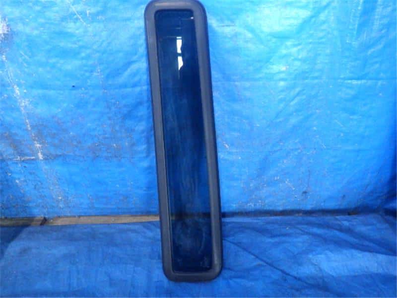 Right Side Glass DAIHATSU Hijet 2008 EBD-S211P — photo 2