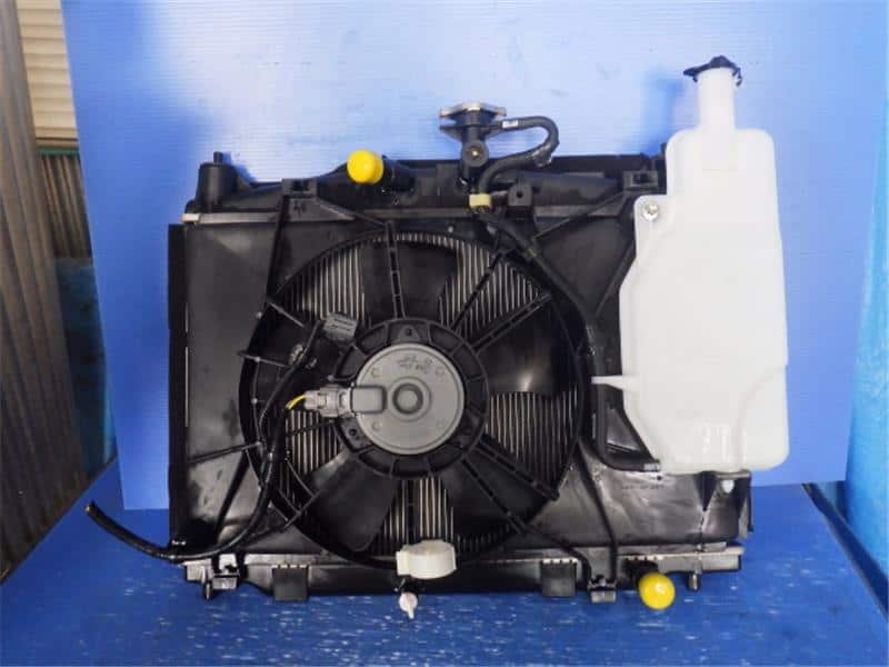 Radiator MAZDA Demio 2011 DBA-DEJFS P30115200 — photo 1