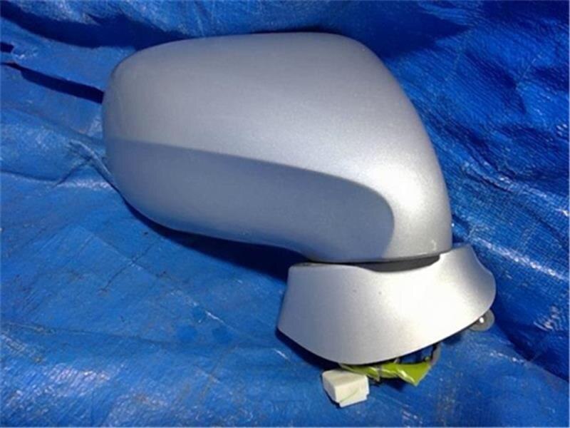 Right Side Door Mirror TOYOTA Lexus is 2007 DBA-GSE20 — photo 1